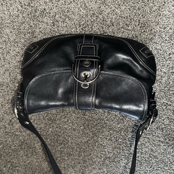 Authentic Coach - Black Leather Handbag with Silver Buckle - Picture 14 of 14